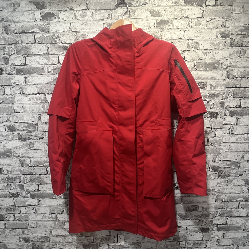 EUC Lululemon Athletica Winter Warrior Red Ski & Snow Jacket Size 6